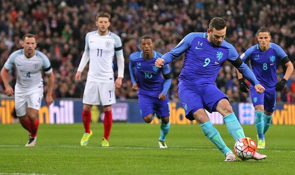 进攻端卡壳 进攻端卡壳