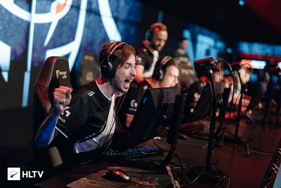 升班马与中 升班马与中